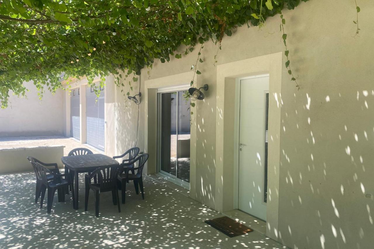 Le Ribbou Villa ลีล-ซูร์-ลา-ซอร์ก ภายนอก รูปภาพ